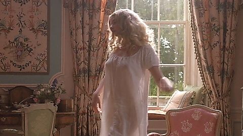 Pic: Anya Taylor-Joy in Emma. (2020)