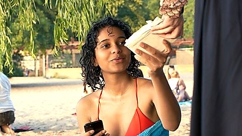 Pic: Safinaz Sattar in Unorthodox (2020)