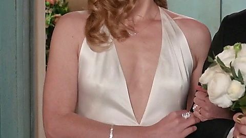 Pic: Annie Murphy in Schitt's Creek (2015)
