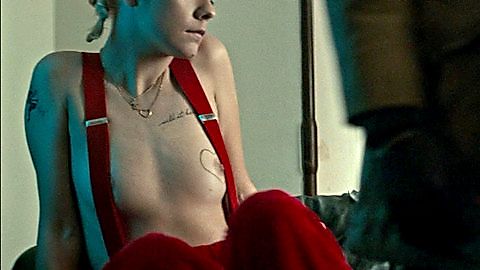 Pic: Dasha Nekrasova in The Ghost Who Walks (2019)