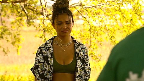 Pic: Madison Bailey in Outer Banks (2020)
