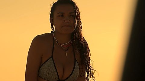 Pic: Madison Bailey in Outer Banks (2020)