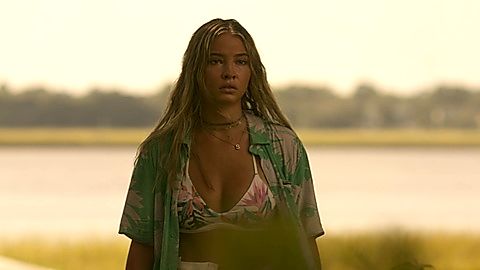 Pic: Madelyn Cline in Outer Banks (2020)