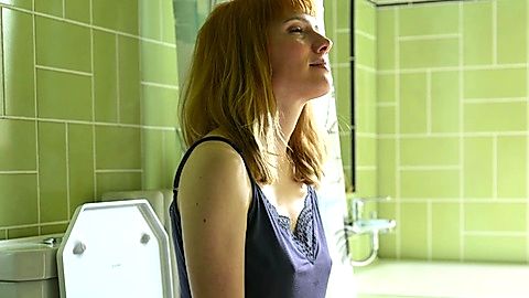 Pic: Diana Gómez in Valeria (2020)