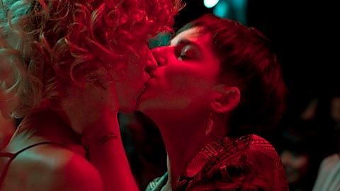 Pic: Dominga Bofill in Valeria (2020)