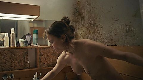Pic: Suzanne Clément in Inhuman Resources (2020)
