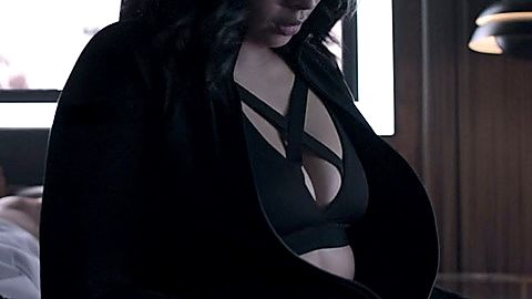 Pic: Frankie Adams in The Expanse (2015)