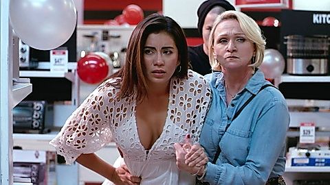 Pic: Sandra Gutierrez in A Clear Shot (2020)