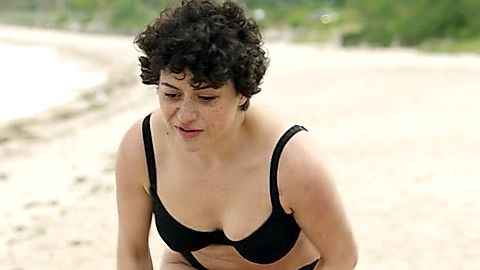 Pic: Alia Shawkat in Search Party (2016)