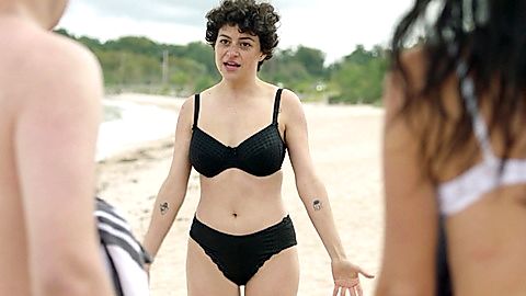 Pic: Alia Shawkat in Search Party (2016)