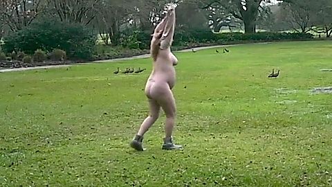 Pic: Amy Schumer in Expecting Amy (2020)