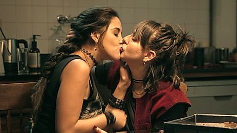 Pic: Regina Pavón in Dark Desire (2020)