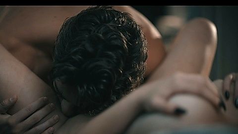 Pic: Regina Pavón in Dark Desire (2020)