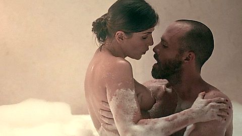Pic: María Fernanda Yépes in Dark Desire (2020)