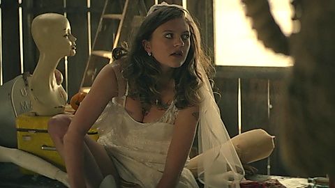 Pic: Lara Peake in Brave New World (2020)