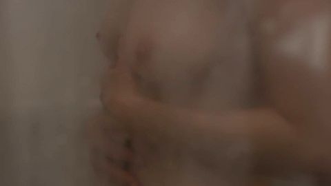 Pic: Laurence Leboeuf in Keely and Du (2018)