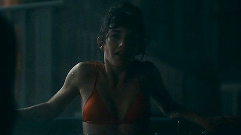 Pic: Sheila Vand in The Rental (2020)