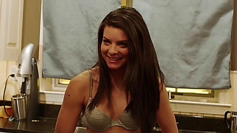 Pic: Mariela Pepin in How to Get Girls (2017)