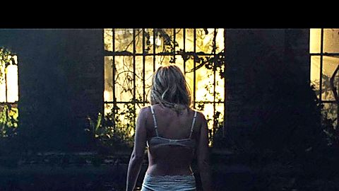 Pic: Lili Reinhart in Chemical Hearts (2020)