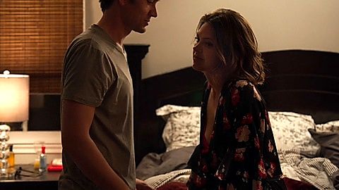 Pic: Aimee Teegarden in Guest House (2020)