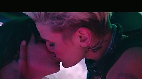 Pic: Betty Who in Unpregnant (2020)