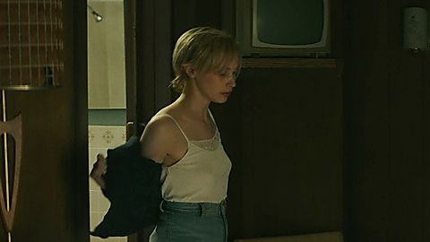 Pic: Sarah Gadon in American Woman (2019)