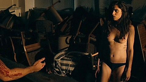 Pic: Kris Alexandrea in Rot (2019)