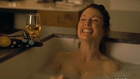 Pic: Julianne Moore in After the Wedding (2019)
