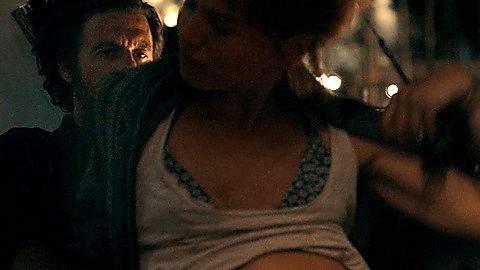 Pic: Erika Sainte in Rogue City (2020)