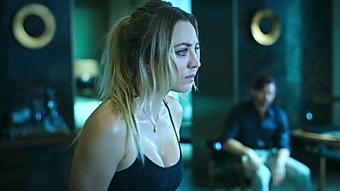 Pic: Kaley Cuoco in The Flight Attendant (2020)