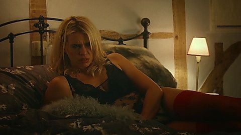 Pic: Billie Piper in I Hate Suzie (2020)