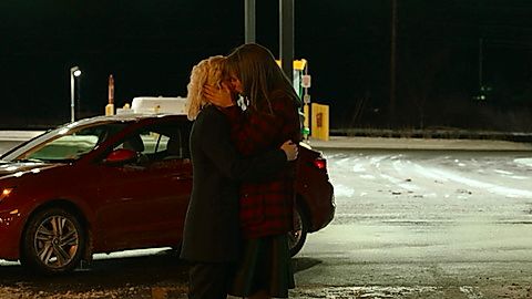 Pic: Kristen Stewart in Happiest Season (2020)
