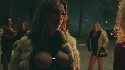 Pic: Lara Martorell in Veneno (2020)