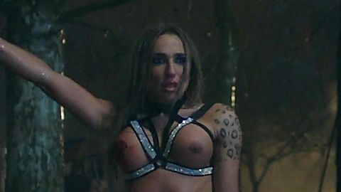 Pic: Lara Martorell in Veneno (2020)