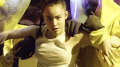 Pic: Sofia Carson in Songbird (2020)