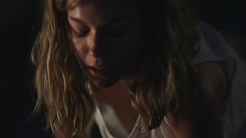 Pic: Sienna Miller in Wander Darkly (2020)