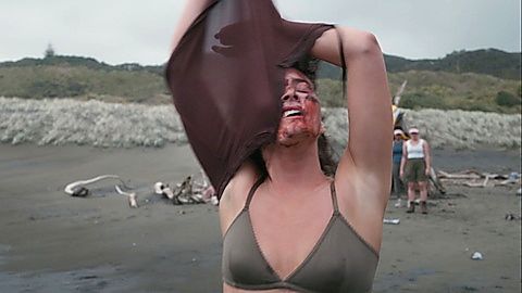 Pic: Sarah Pidgeon in The Wilds (2020)