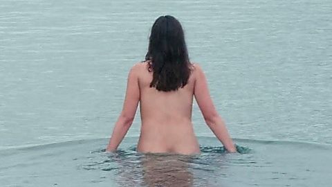 Pic: Sarah Pidgeon in The Wilds (2020)