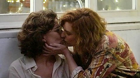Pic: Aixa Villagrán in Perfect Life (2019)