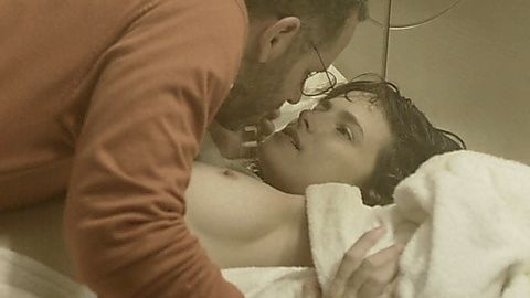 Pic: Lihi Kornowski in Losing Alice (2020)