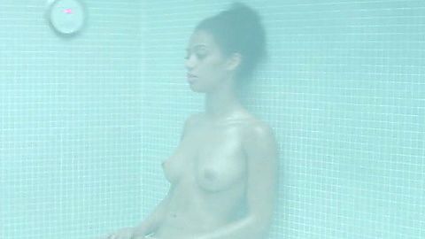 Pic: Samantha Logan in The Empty Man (2020)