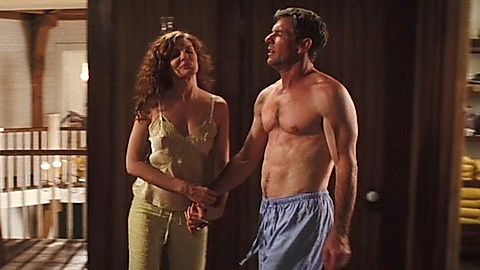 Pic: Rene Russo in Yours, Mine & Ours (2005)