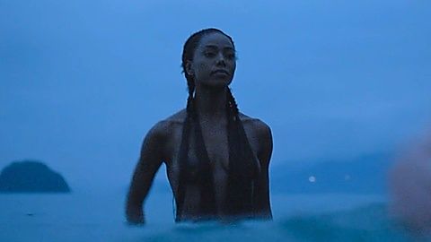 Pic: Jessica Córes in Invisible City (2021)