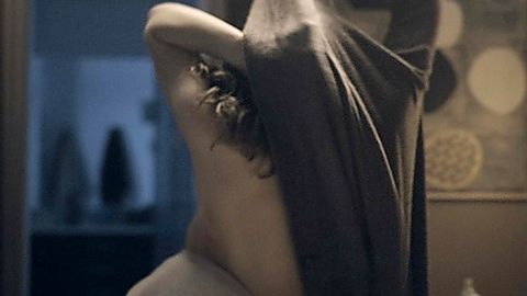 Pic: Odessa Young in The Stand (2020)