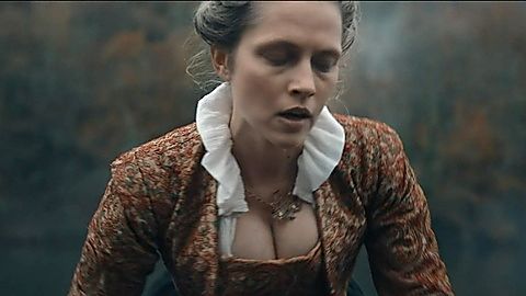 Pic: Teresa Palmer in A Discovery of Witches (2018)