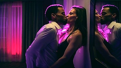 Pic: Hilary Swank in Fatale (2020)