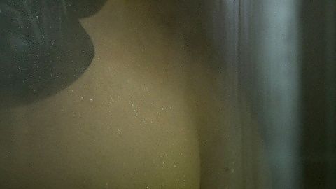 Pic: Olga Kurylenko in Sentinelle (2021)