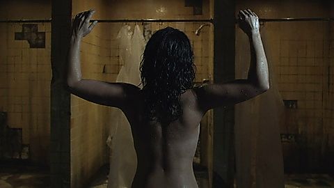 Pic: Paola Lázaro in The Walking Dead (2010)
