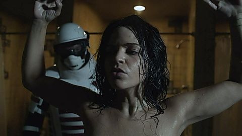 Pic: Paola Lázaro in The Walking Dead (2010)