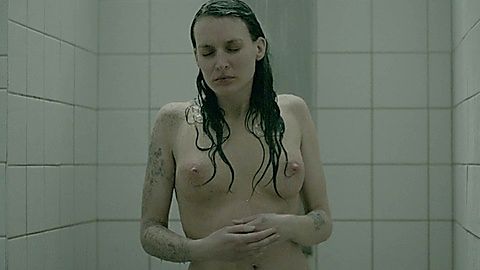 Pic: Josefin Asplund in Snow Angels (2021)